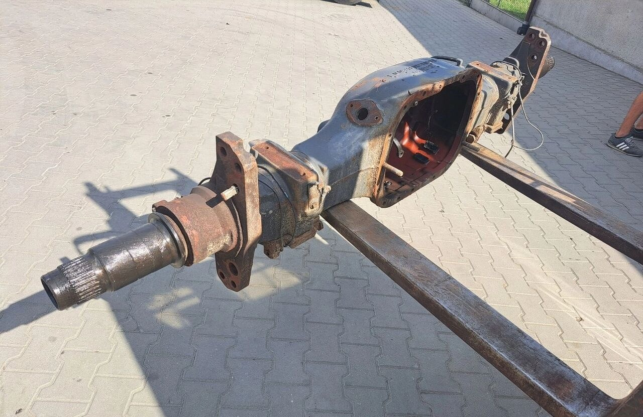 OBUDOWA MOSTU POCHWA RENAULT LANDER KERAX. Renault LANDER KERAX. 5600665084 Renault RENAULT KERAX LANDER 6x4 8x4 4x2 - Transmission for Truck: picture 4 OBUDOWA MOSTU POCHWA RENAULT LANDER KERAX. Renault LANDER KERAX. 5600665084 Renault RENAULT KERAX LANDER 6x4 8x4 4x2 - Transmission for Truck: picture 4