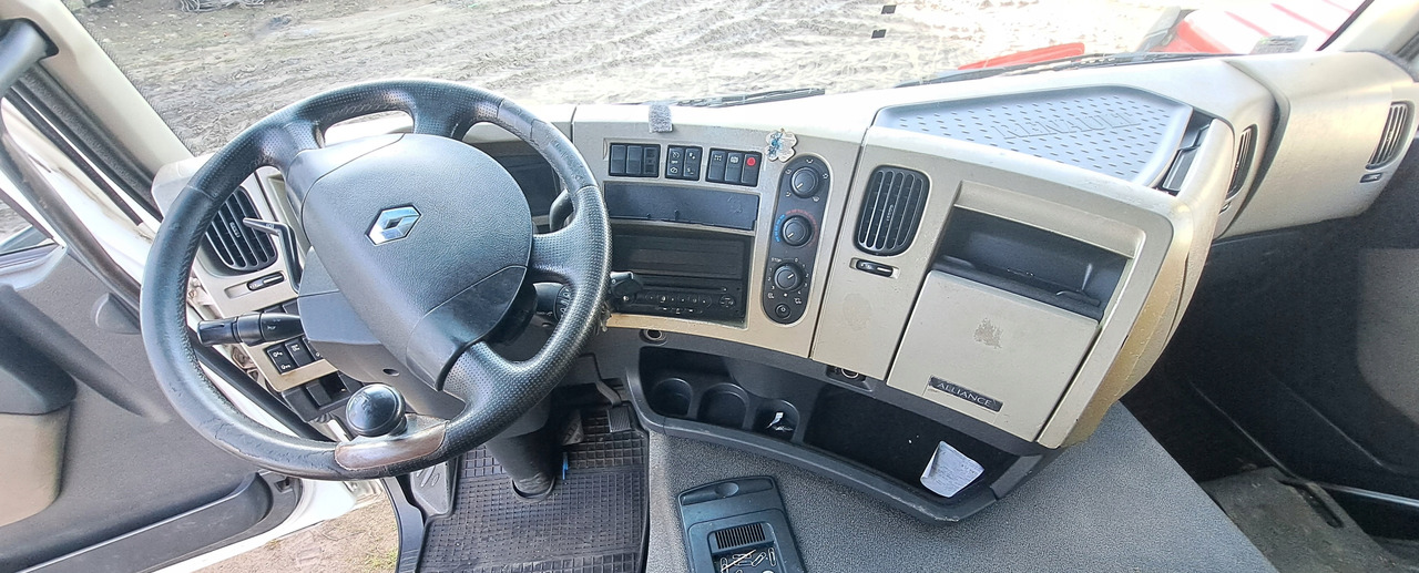 RENAULT KONSOLA DESKA ROZDZIELCZA PRZEKŁADKA ANGLIKA RENAULT PREMIUM DXI - Dashboard for Truck: picture 1 RENAULT KONSOLA DESKA ROZDZIELCZA PRZEKŁADKA ANGLIKA RENAULT PREMIUM DXI - Dashboard for Truck: picture 1