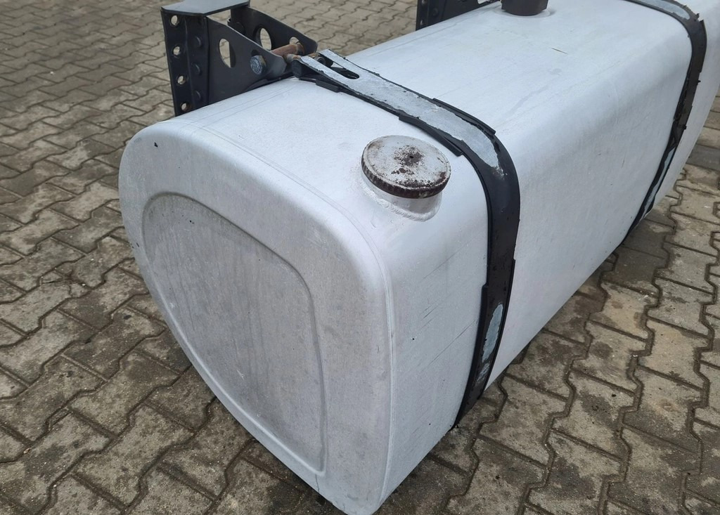 Renault 21889335 Premium Magnum DXI Gama T Volvo FH 13 - Fuel tank: picture 5 Renault 21889335 Premium Magnum DXI Gama T Volvo FH 13 - Fuel tank: picture 5