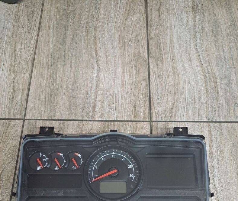 VDO ZEGARY LICZNIKI RENAULT GAMA MIDLUM D AUTOMAT 7421929649-01 - Dashboard for Truck: picture 1 VDO ZEGARY LICZNIKI RENAULT GAMA MIDLUM D AUTOMAT 7421929649-01 - Dashboard for Truck: picture 1