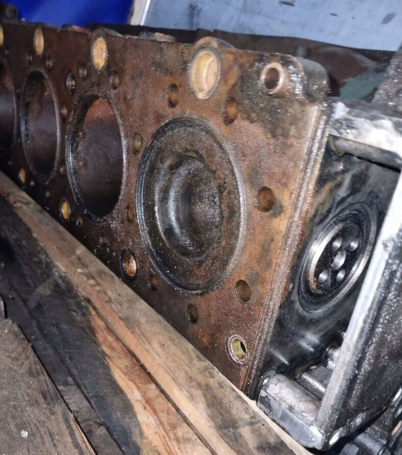 VOLVO BLOK SILNIKA SŁUPEK TŁOKI WAŁ VOLVO FH FM 12 D12A 93-01 - Cylinder block for Truck: picture 2 VOLVO BLOK SILNIKA SŁUPEK TŁOKI WAŁ VOLVO FH FM 12 D12A 93-01 - Cylinder block for Truck: picture 2