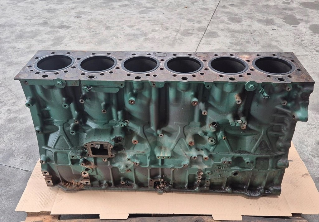 VOLVO BLOK SILNIKA VOLVO FH 4 FH 5 D13K K5 - Cylinder block: picture 2 VOLVO BLOK SILNIKA VOLVO FH 4 FH 5 D13K K5 - Cylinder block: picture 2