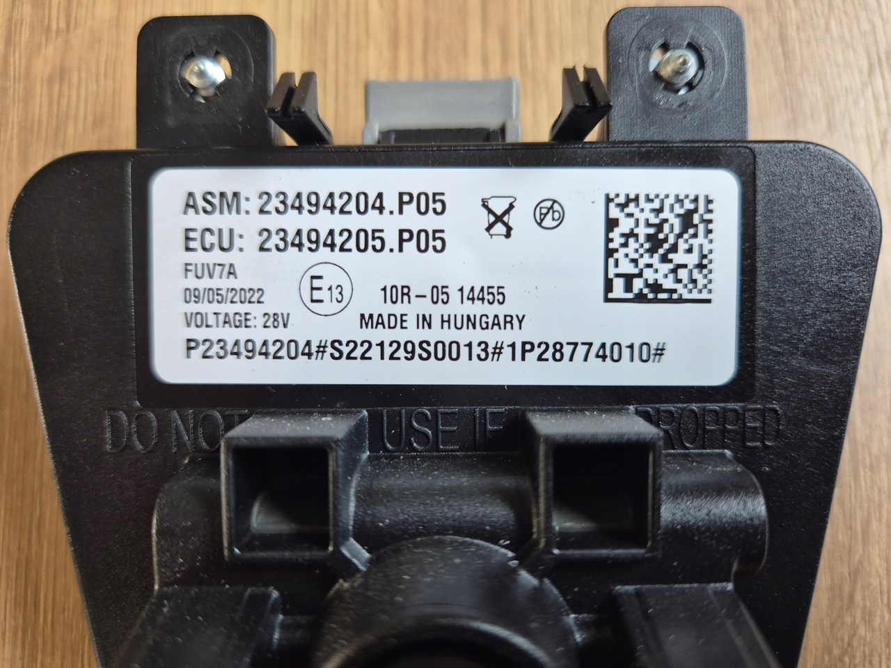 VOLVO KAMERA PASA RUCHU PRZEDNIA RADAR RENAULT GAMA T C K D VOLVO FH 4 FM 4 FH 5 - Sensor for Truck: picture 3 VOLVO KAMERA PASA RUCHU PRZEDNIA RADAR RENAULT GAMA T C K D VOLVO FH 4 FM 4 FH 5 - Sensor for Truck: picture 3