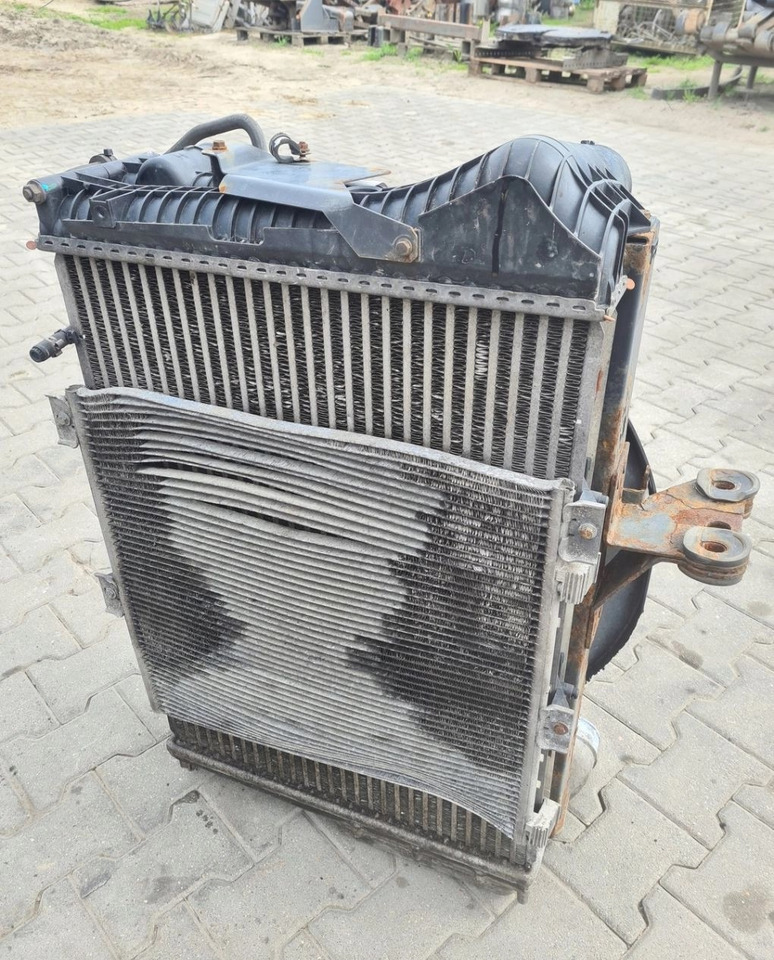 VOLVO KOMPLET CHŁODNIC VOLVO FL D7 RENAULT MIDLUM DXI 7 - Radiator for Truck: picture 4 VOLVO KOMPLET CHŁODNIC VOLVO FL D7 RENAULT MIDLUM DXI 7 - Radiator for Truck: picture 4