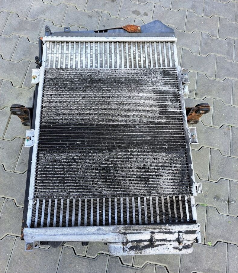 VOLVO KOMPLET CHŁODNIC VOLVO FL RENAULT MIDLUM DXI 7 - Radiator for Truck: picture 3 VOLVO KOMPLET CHŁODNIC VOLVO FL RENAULT MIDLUM DXI 7 - Radiator for Truck: picture 3
