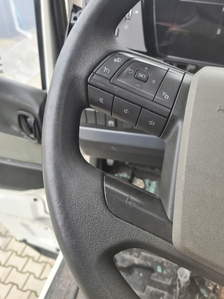 VOLVO WIELOFUNKCYJNA KOMPLETNA - Steering wheel for Truck: picture 2 VOLVO WIELOFUNKCYJNA KOMPLETNA - Steering wheel for Truck: picture 2