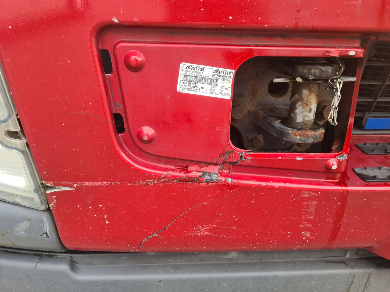 VOLVO ZDERZAK KOMPLETNY Z LAMPAMI BELKA STOPNIE VOLVO FL 22.5 EURO 5 - Bumper for Truck: picture 4 VOLVO ZDERZAK KOMPLETNY Z LAMPAMI BELKA STOPNIE VOLVO FL 22.5 EURO 5 - Bumper for Truck: picture 4