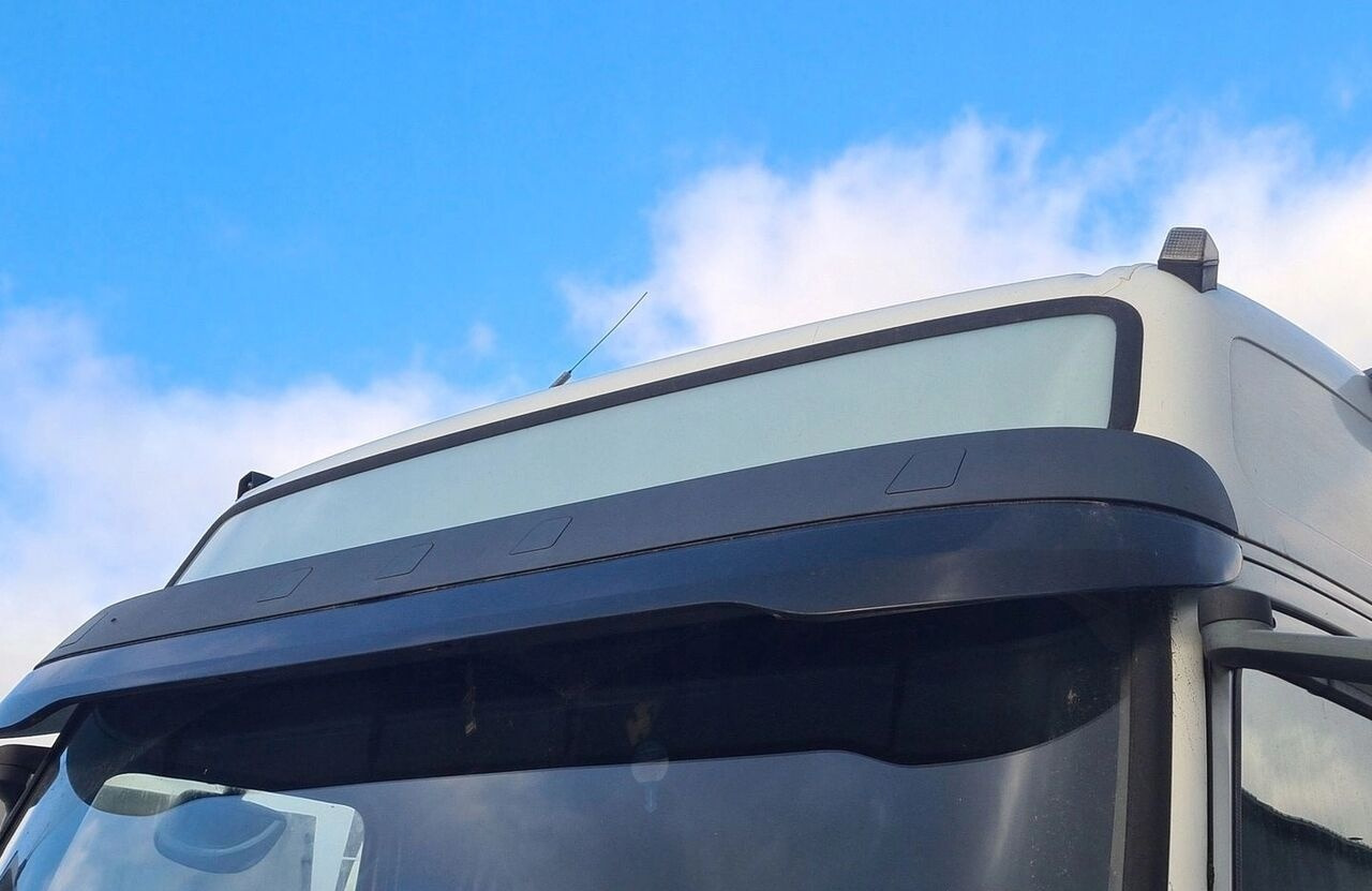Volvo OE Volvo FH FM - Sun visor for Truck: picture 3 Volvo OE Volvo FH FM - Sun visor for Truck: picture 3
