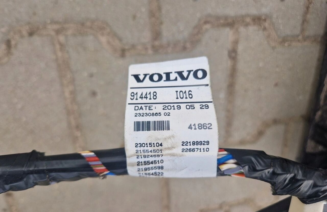 Volvo WIĄZKA ISNTALACJA KABINY DESKI FH 4 LIFT I-SAVE. Volvo - Cables/ Wire harness for Truck: picture 2 Volvo WIĄZKA ISNTALACJA KABINY DESKI FH 4 LIFT I-SAVE. Volvo - Cables/ Wire harness for Truck: picture 2