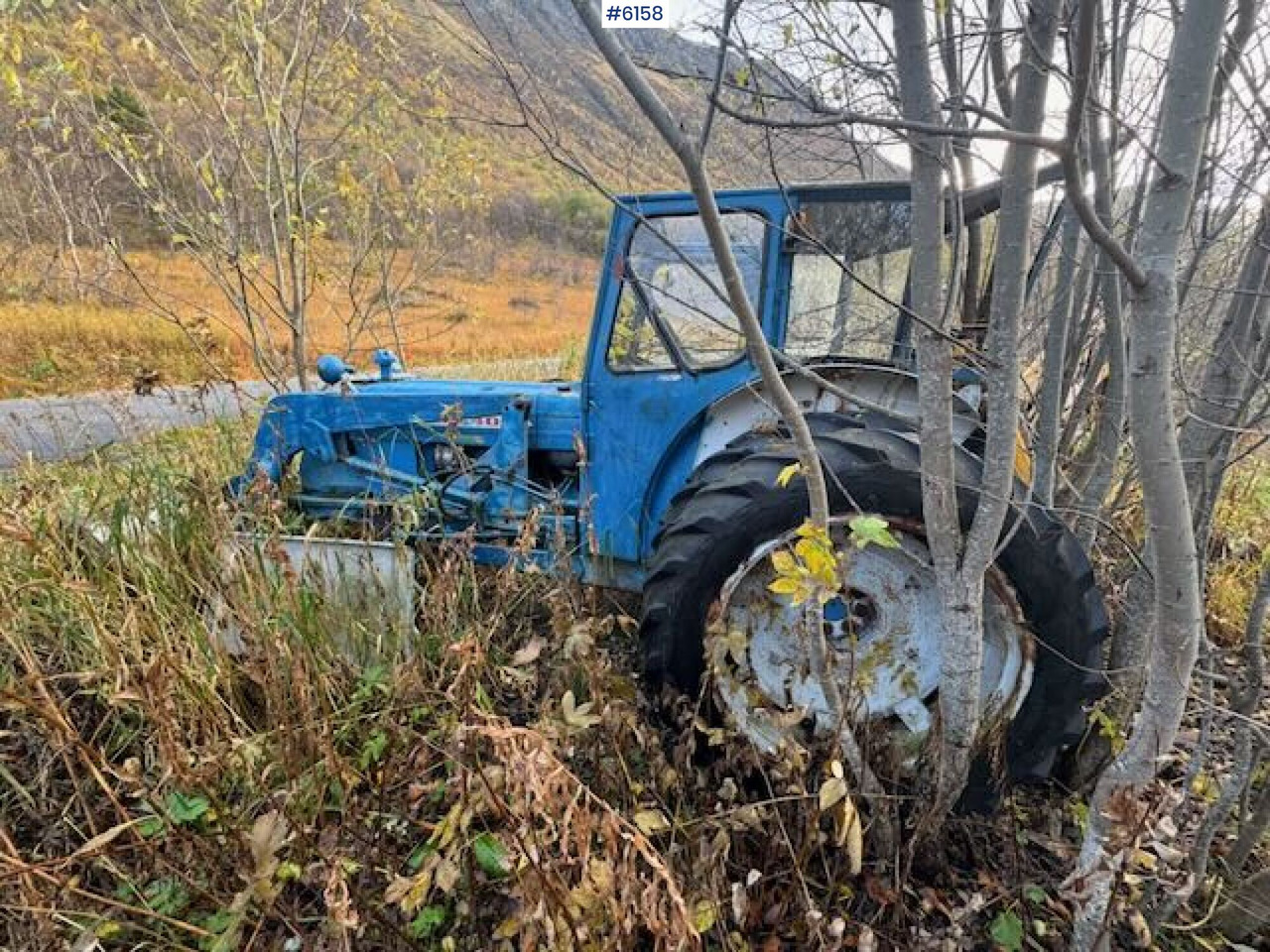 1973 Ford 4000 tractor backhoe. Repair.object - Farm tractor: picture 3 1973 Ford 4000 tractor backhoe. Repair.object - Farm tractor: picture 3