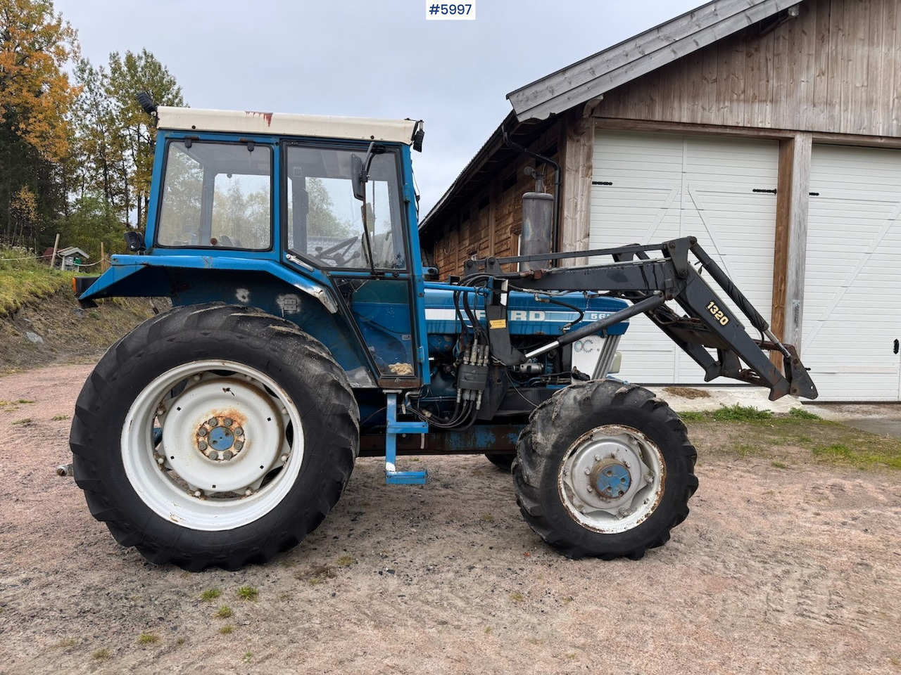 1983 Ford 5610 with Front Loader - Farm tractor: picture 3 1983 Ford 5610 with Front Loader - Farm tractor: picture 3