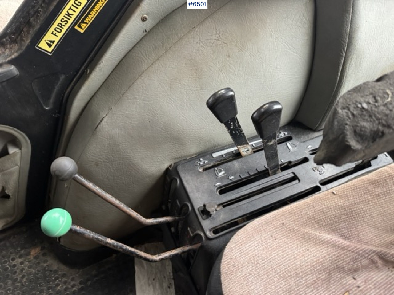 Leasing of  1987 Case IH 885XL tractor with Trima front loader 1987 Case IH 885XL tractor with Trima front loader: picture 20