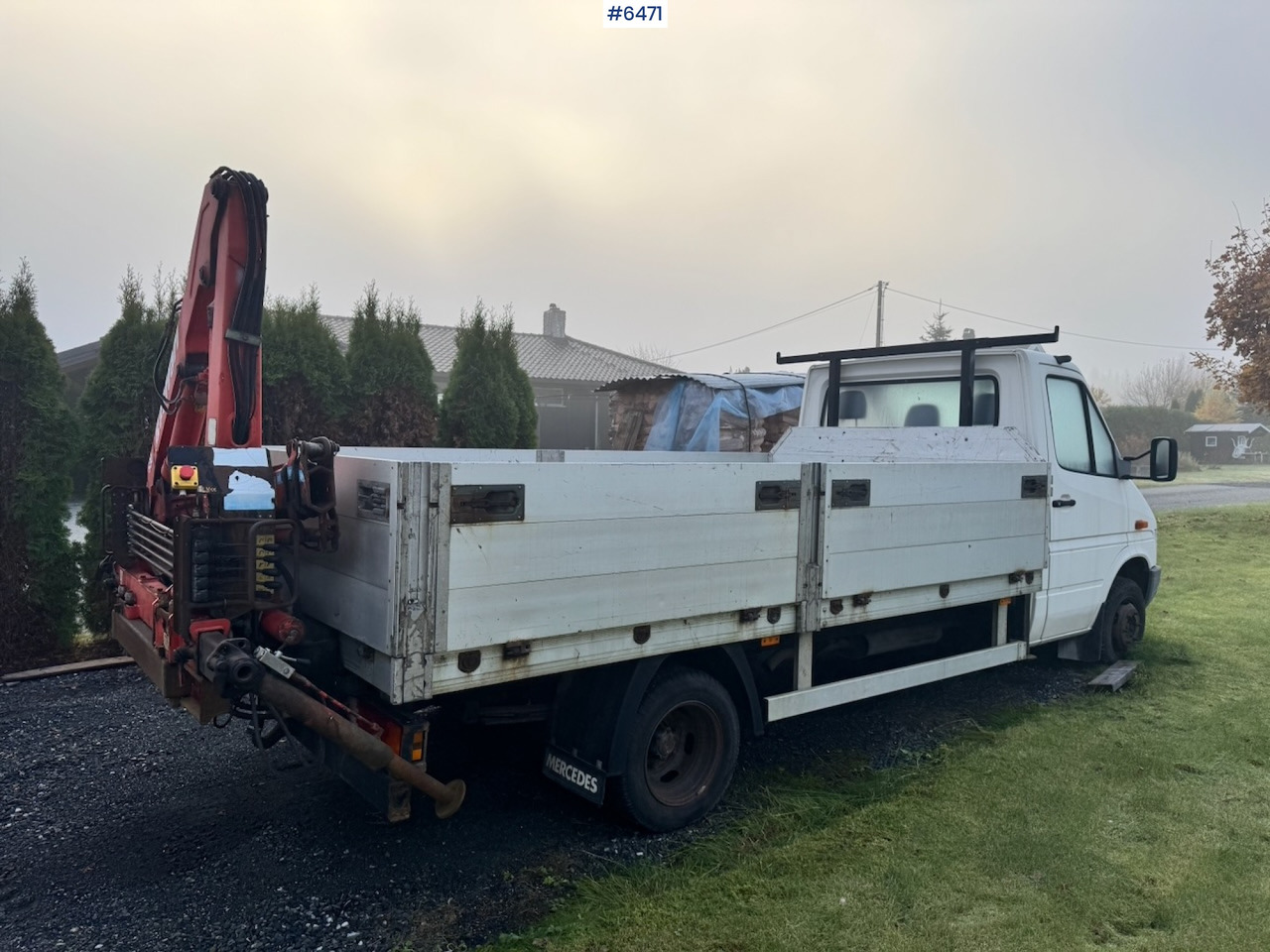 1996 Mercedes 412D Flatbed truck w/ Rear-mounted crane. - Open body delivery van: picture 5 1996 Mercedes 412D Flatbed truck w/ Rear-mounted crane. - Open body delivery van: picture 5