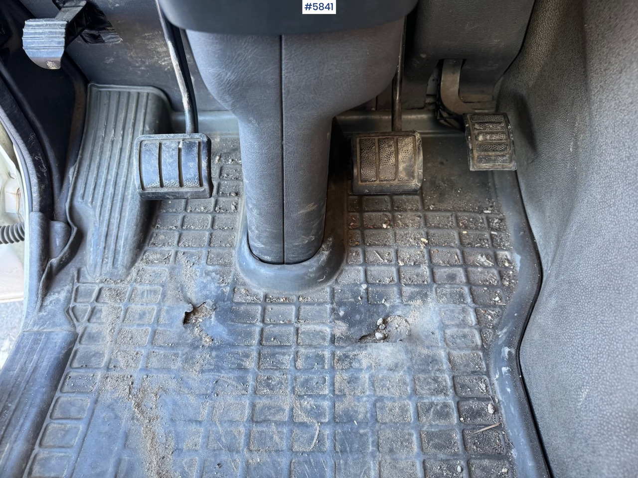 Leasing of  2002 Volvo FM 6x2. 2002 Volvo FM 6x2.: picture 20