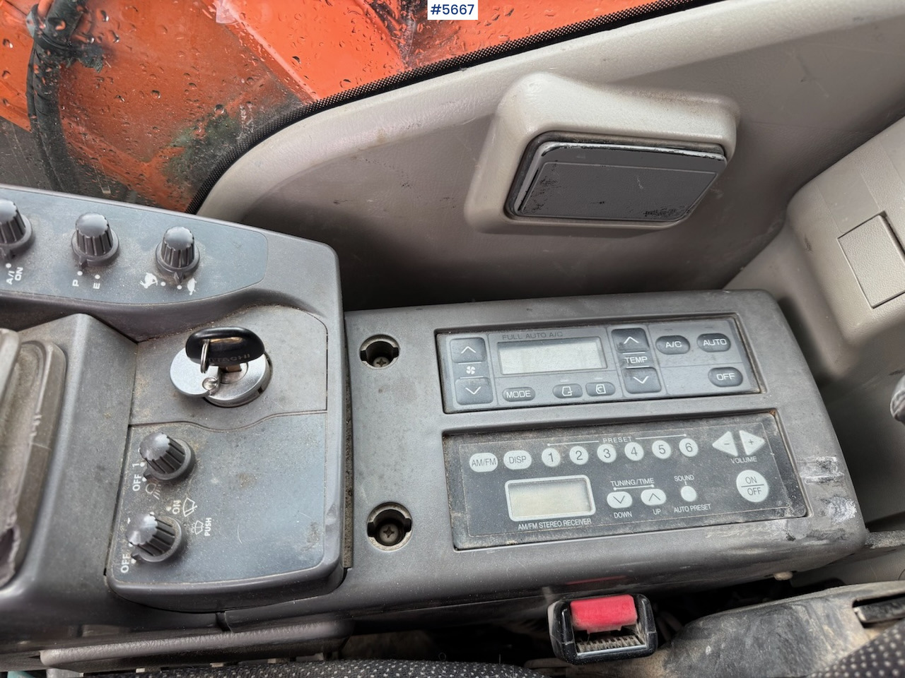 Excavator 2011 Hitachi ZX 85 US-3 w/rotor tilt and buckets: picture 12