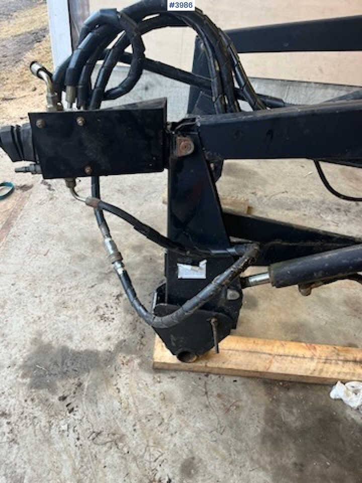 2012 Front loader for tractor. - Front loader for tractor: picture 3 2012 Front loader for tractor. - Front loader for tractor: picture 3
