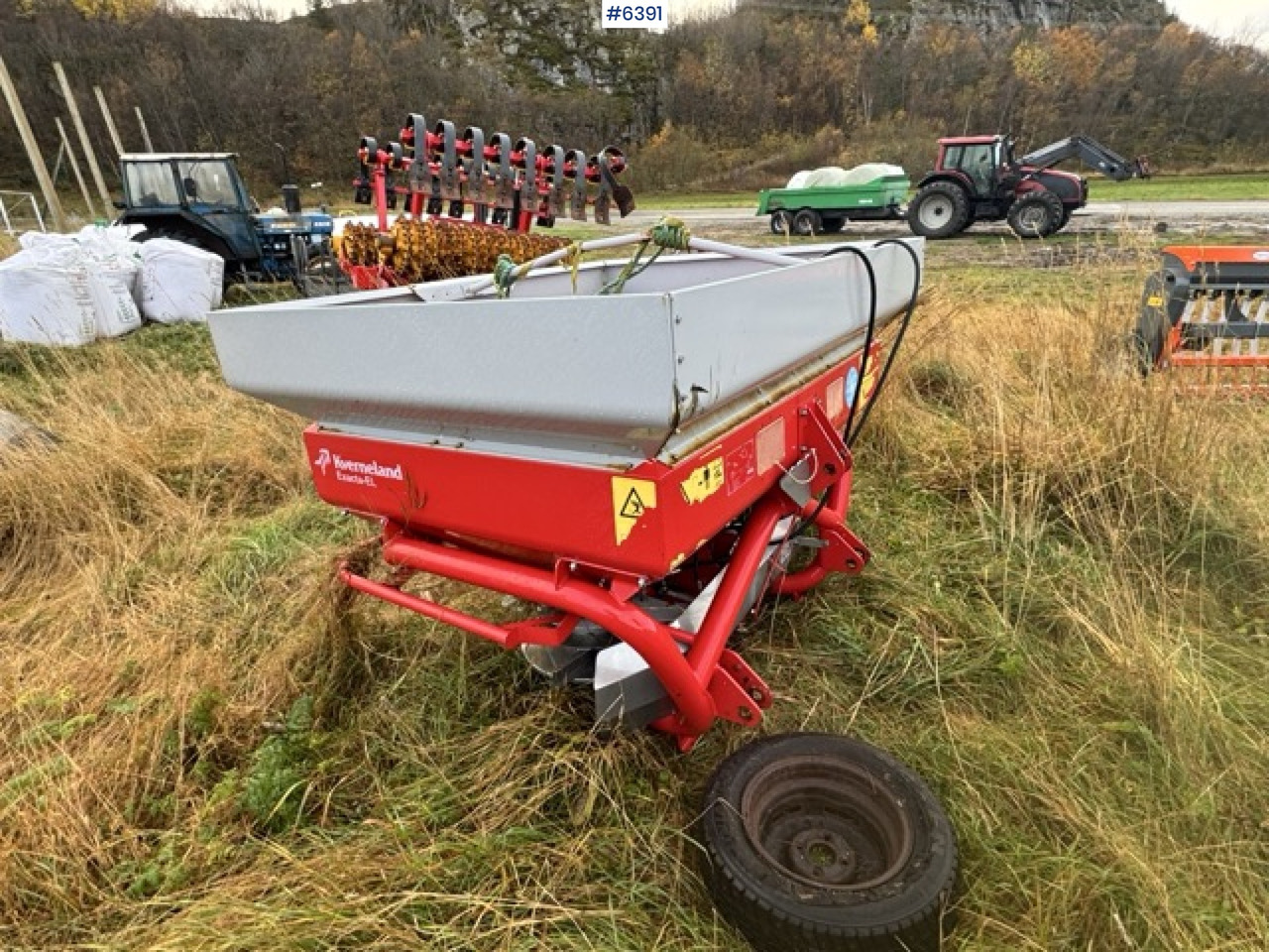 2016 Kverneland fertilizer spreader. Repair object. - Fertilizer spreader: picture 3 2016 Kverneland fertilizer spreader. Repair object. - Fertilizer spreader: picture 3
