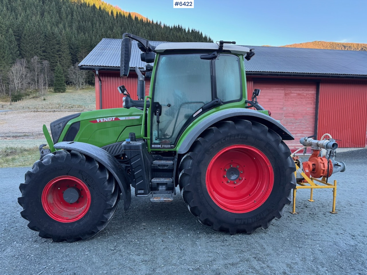 2021 Fendt 314 Vario Profi Plus w/ front hydraulics and front PTO. Low hours! - Farm tractor: picture 2 2021 Fendt 314 Vario Profi Plus w/ front hydraulics and front PTO. Low hours! - Farm tractor: picture 2
