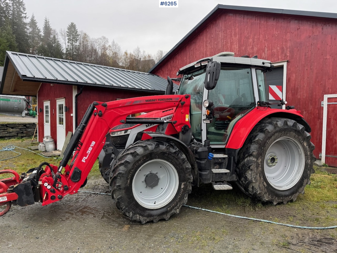 Farm tractor 2021 Massey Ferguson 5S 145 Exclusive Dyna 6 w/ front loader, front hydraulics and front PTO.: picture 10 Farm tractor 2021 Massey Ferguson 5S 145 Exclusive Dyna 6 w/ front loader, front hydraulics and front PTO.: picture 10