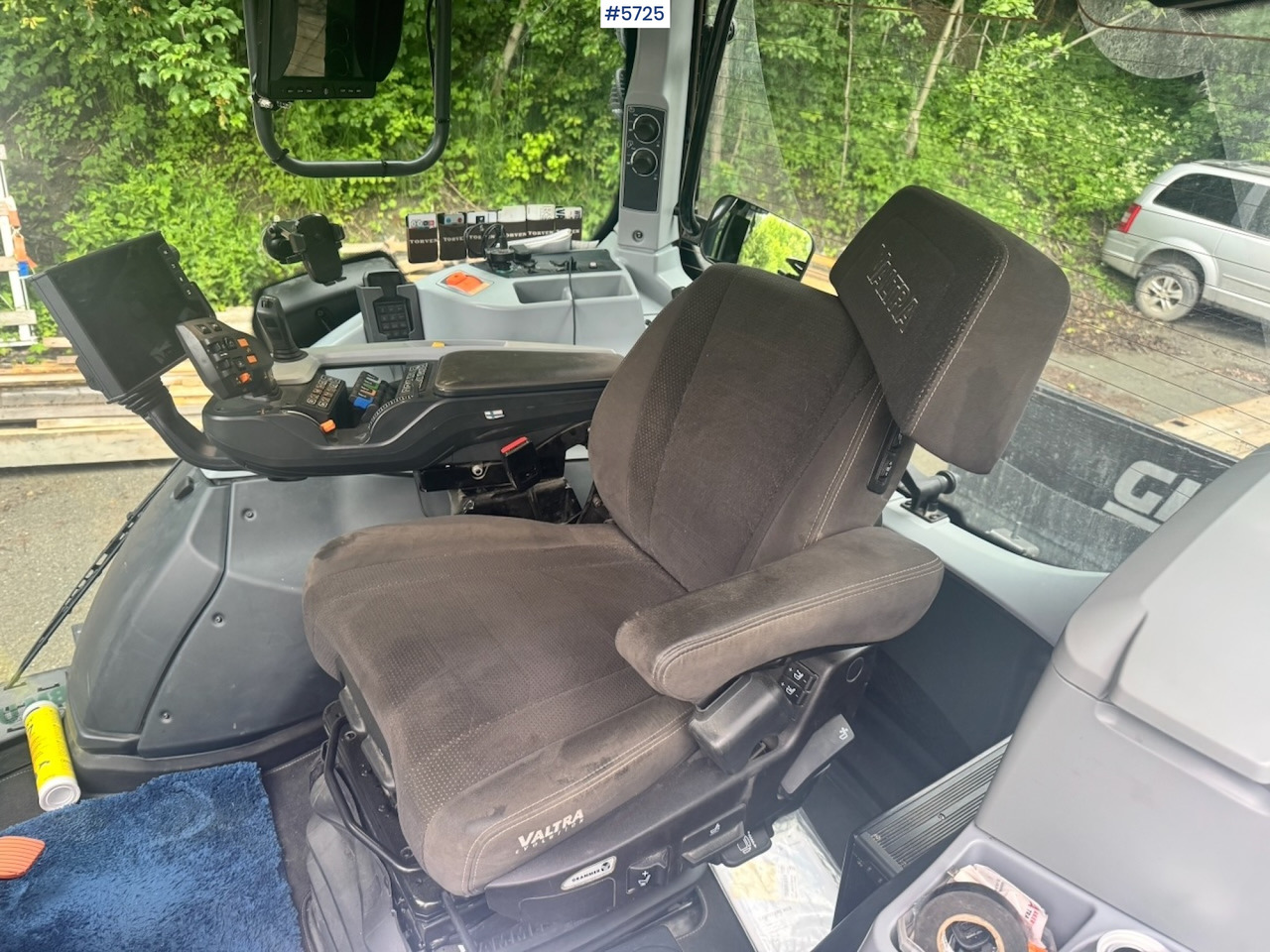 2022 Valtra N175 4x4 w/ Front loader, Hydraulics, Bucket and Pallet forks. Overhauled. - Farm tractor: picture 5 2022 Valtra N175 4x4 w/ Front loader, Hydraulics, Bucket and Pallet forks. Overhauled. - Farm tractor: picture 5