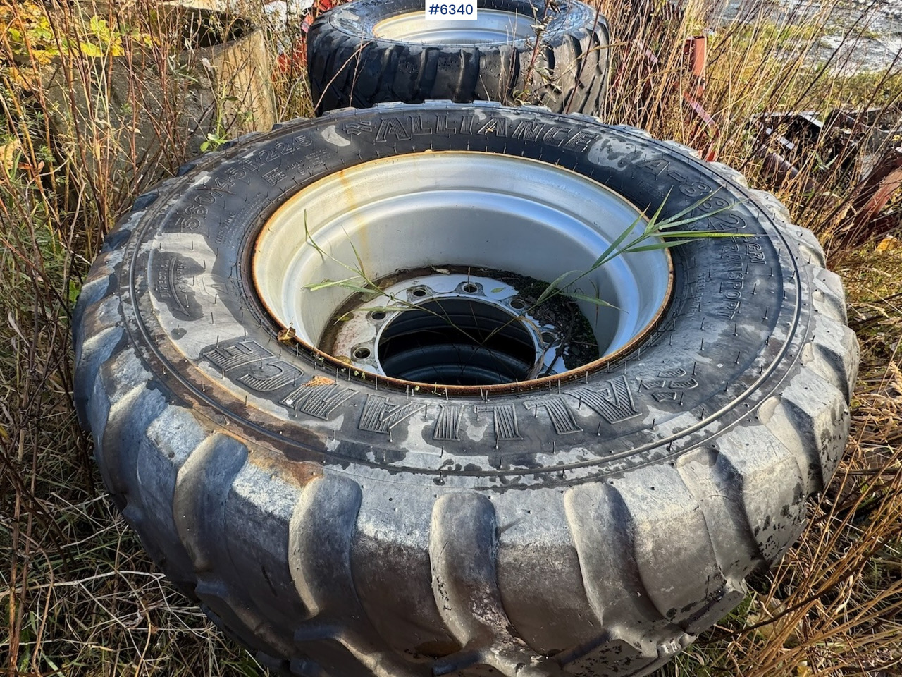 4 tires for dump trailer - Wheel and tire package for Construction machinery: picture 5 4 tires for dump trailer - Wheel and tire package for Construction machinery: picture 5
