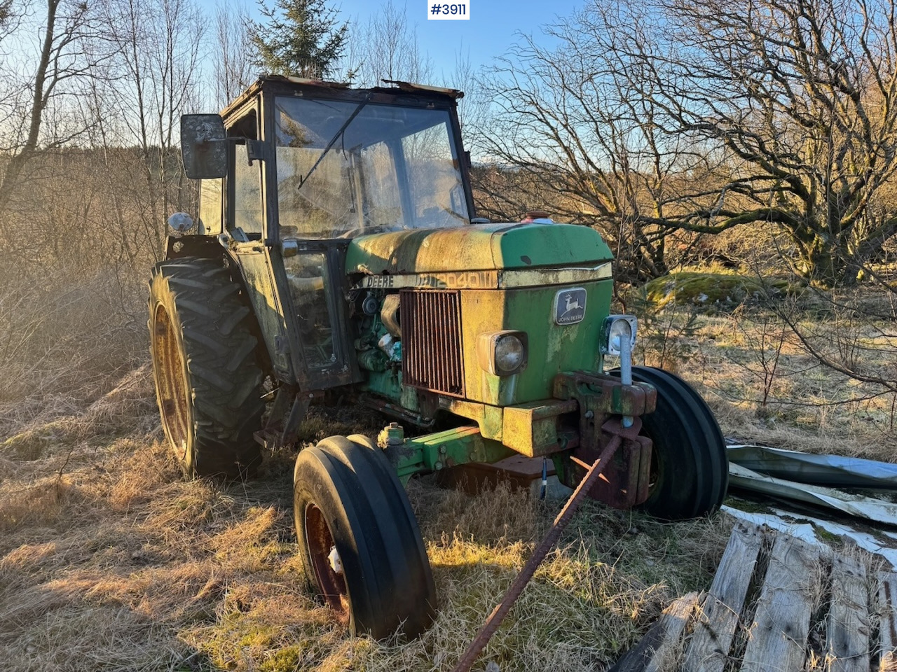 Ca. 1985 John Deere 4x2 - Farm tractor: picture 2 Ca. 1985 John Deere 4x2 - Farm tractor: picture 2