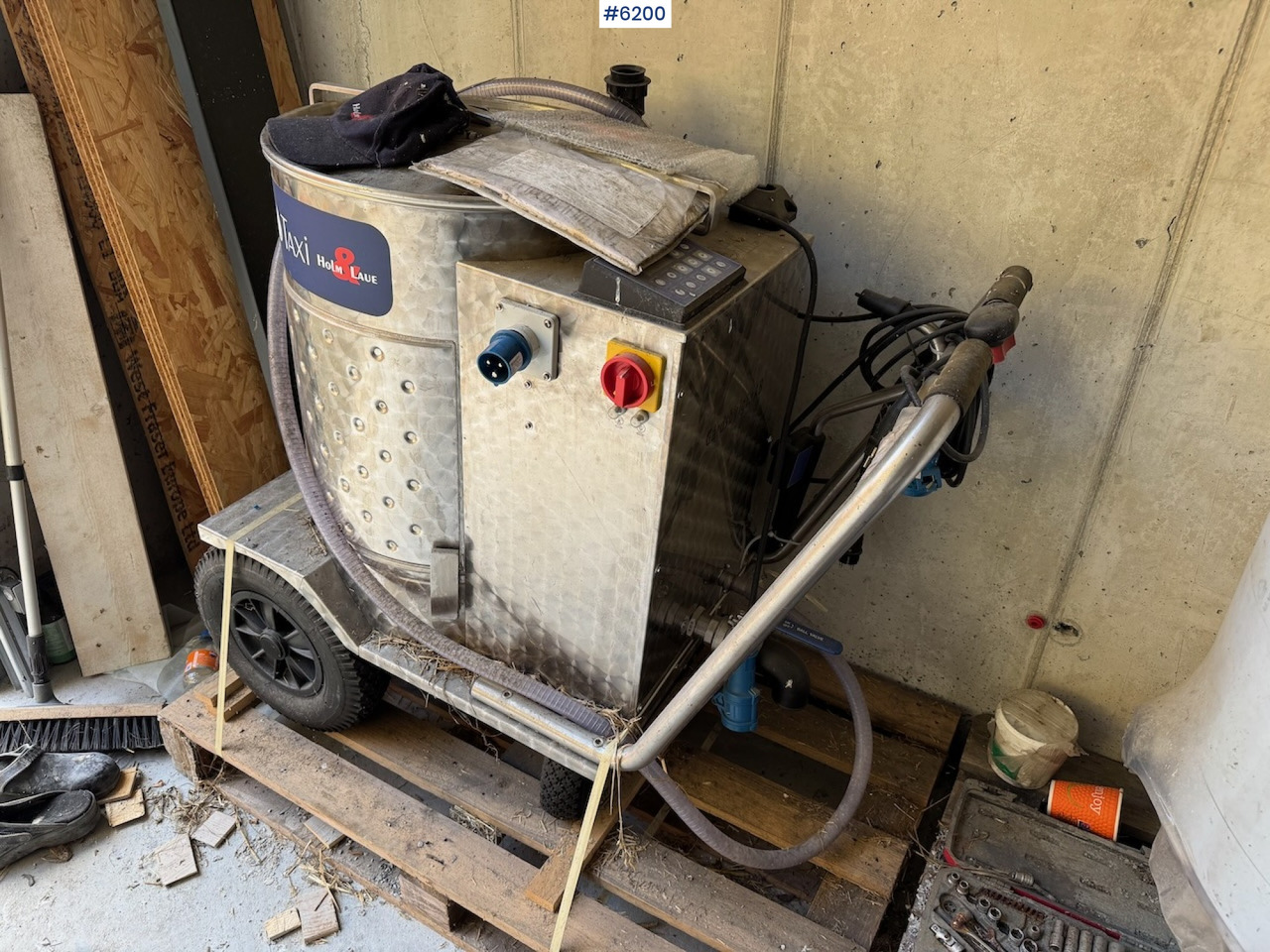 Holm & Laue Milk Taxi, Like new! - Livestock equipment: picture 3 Holm & Laue Milk Taxi, Like new! - Livestock equipment: picture 3