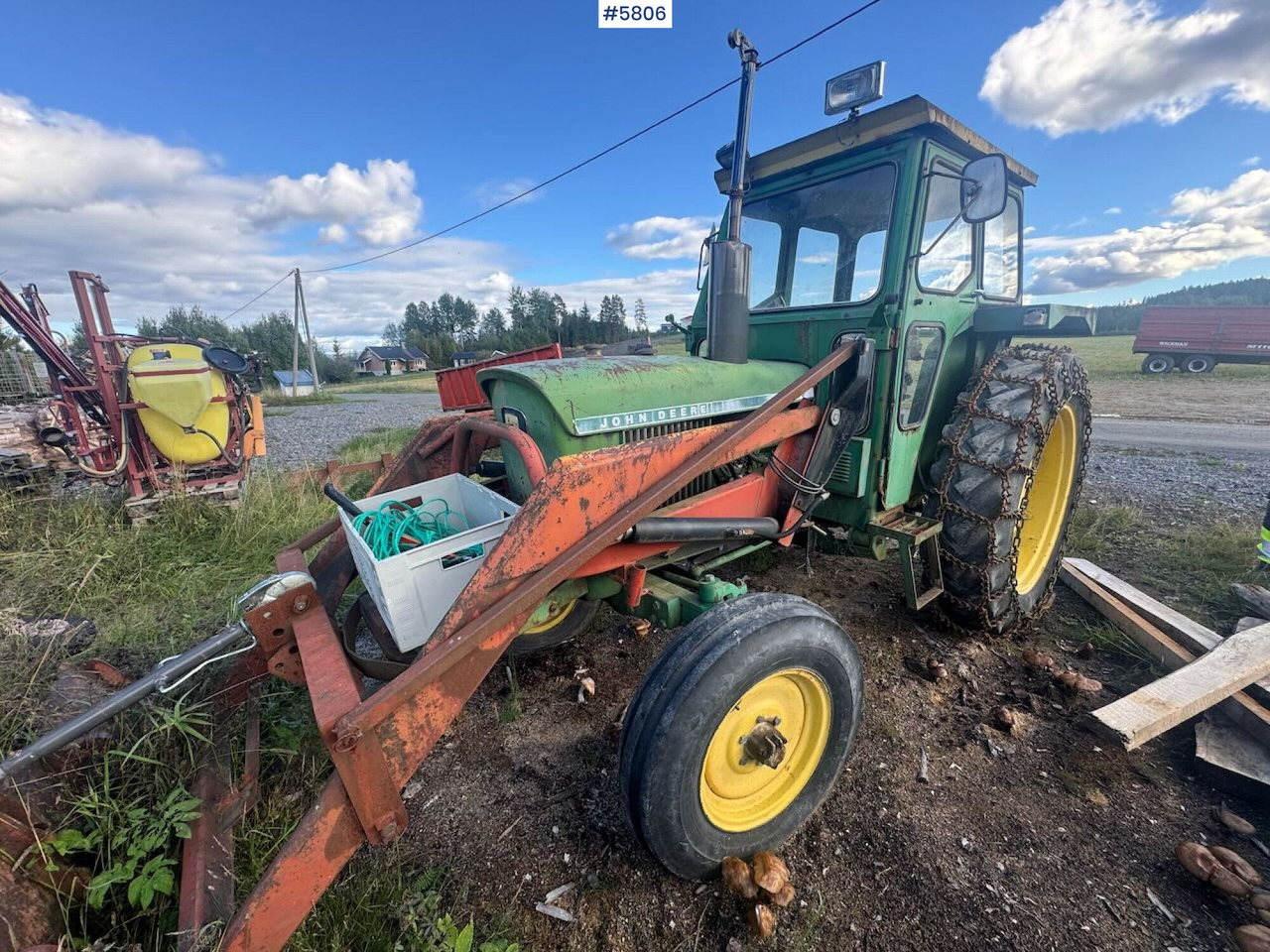 John Deere 2130 - Farm tractor: picture 2 John Deere 2130 - Farm tractor: picture 2