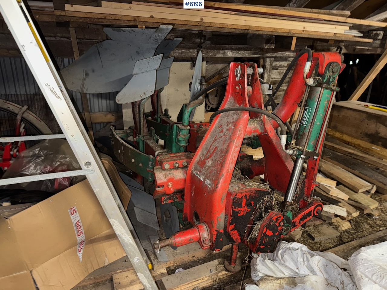 Kverneland Mod. E 3 2-furrow reversible plough. - Soil tillage equipment: picture 1 Kverneland Mod. E 3 2-furrow reversible plough. - Soil tillage equipment: picture 1