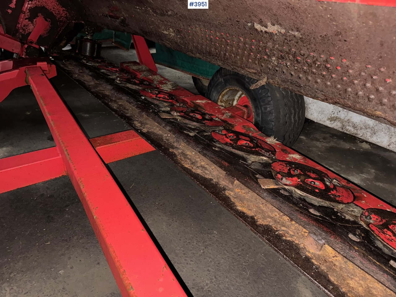 Hay and forage equipment Kverneland Taarup 4040 C Mowing machine w/undercarriage: picture 11