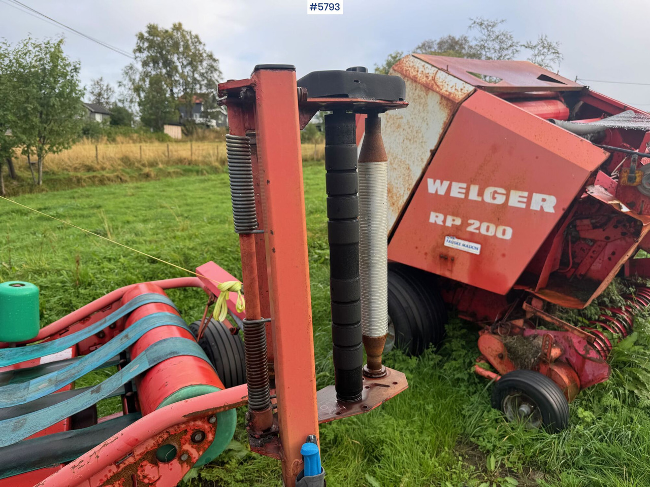 Hay and forage equipment Kverneland un 7335. Partially rep.object: picture 18