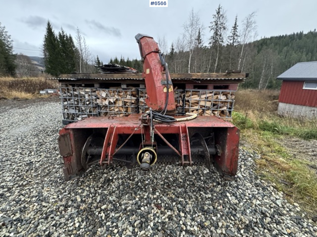 2005 Dalen two-stage snow blower - Municipal/ Special vehicle: picture 3 2005 Dalen two-stage snow blower - Municipal/ Special vehicle: picture 3