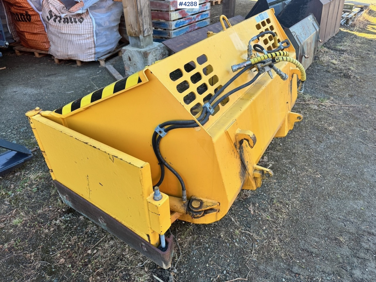 2008 Rote SLK10 Flap Wing Tray - Municipal/ Special vehicle: picture 2 2008 Rote SLK10 Flap Wing Tray - Municipal/ Special vehicle: picture 2