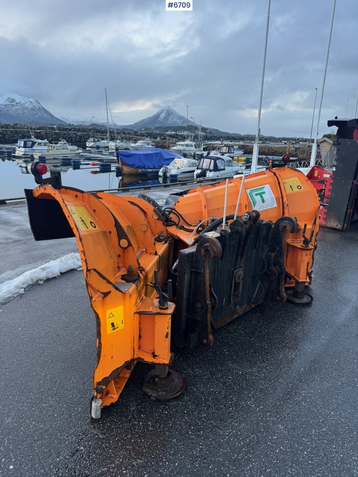 2013 Tellefsdal V90 V-Plog - Municipal/ Special vehicle: picture 1 2013 Tellefsdal V90 V-Plog - Municipal/ Special vehicle: picture 1