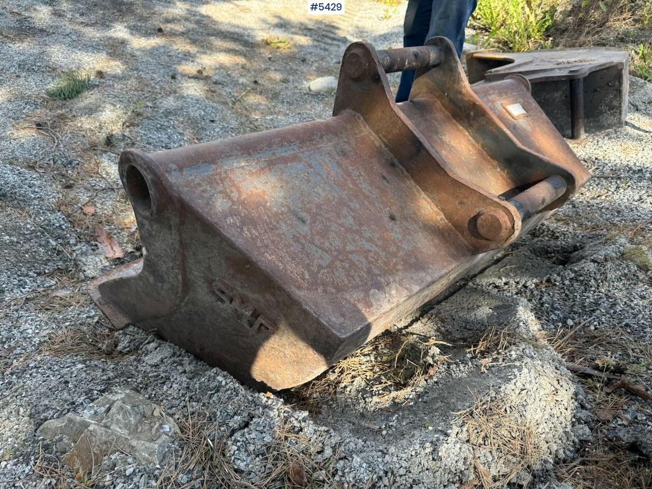 Sanding bucket w/ S50 attachment - Excavator bucket: picture 5 Sanding bucket w/ S50 attachment - Excavator bucket: picture 5