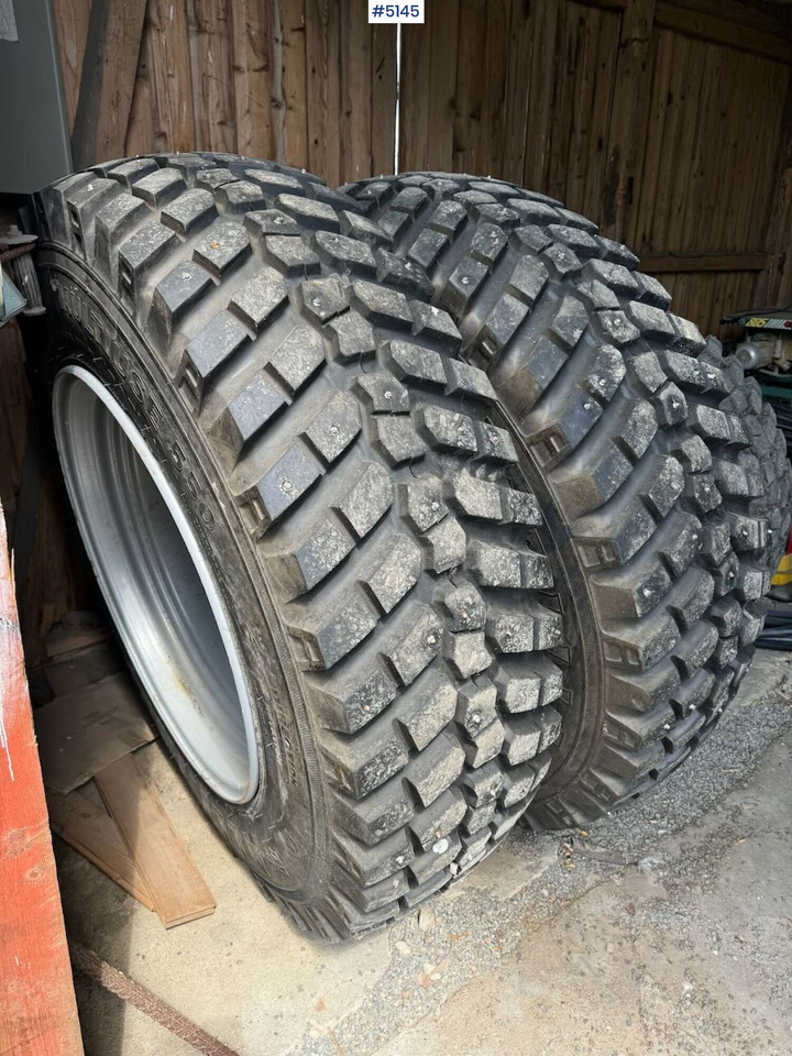 Tractor tire - Wheel and tire package: picture 2 Tractor tire - Wheel and tire package: picture 2