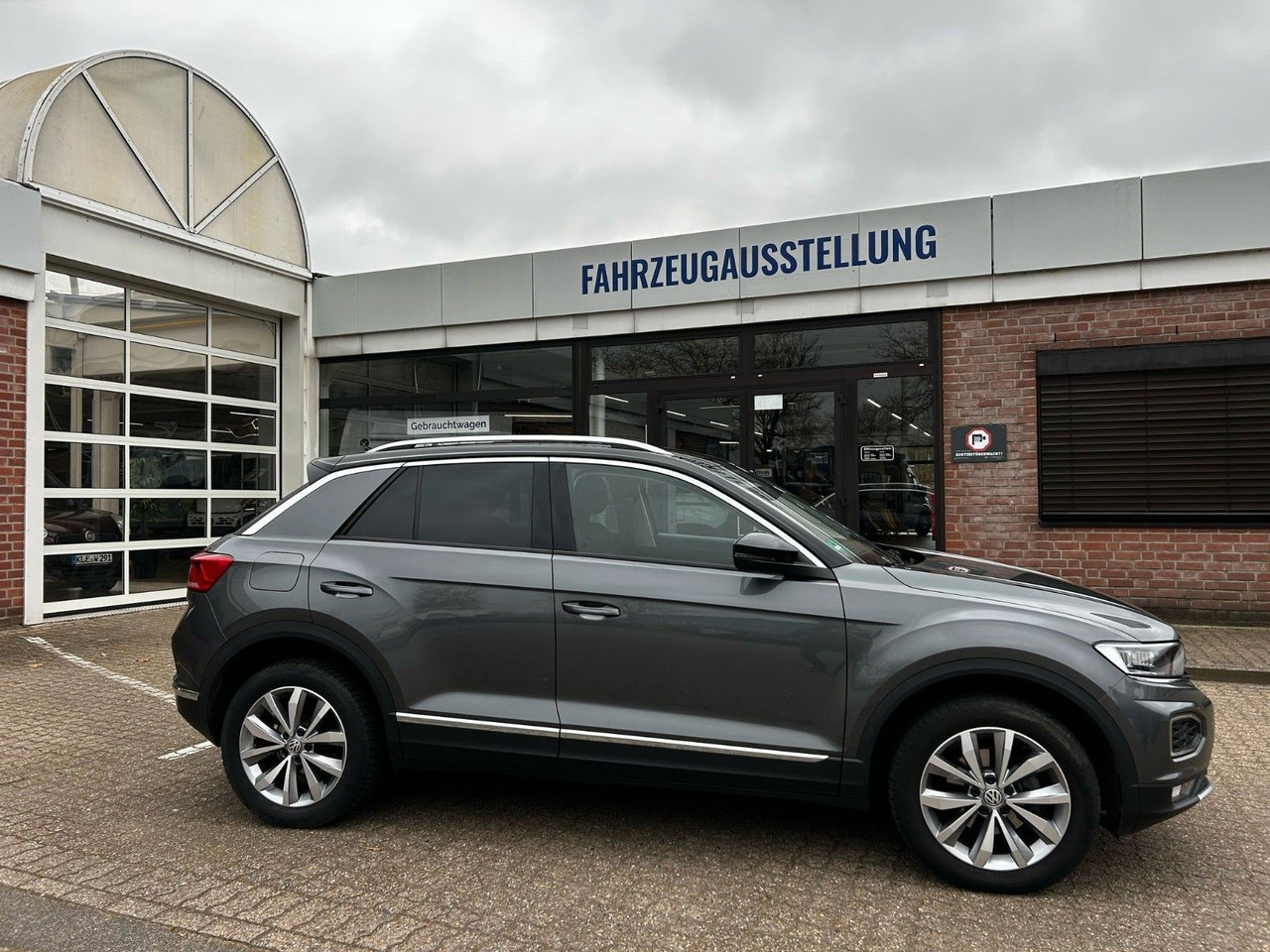 Volkswagen T-Roc Style - SUV: picture 1 Volkswagen T-Roc Style - SUV: picture 1