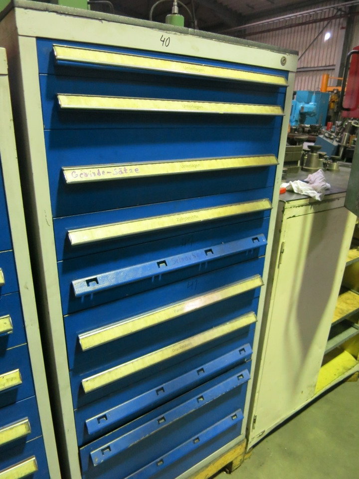 - Garage equipment: picture 2 - Garage equipment: picture 2