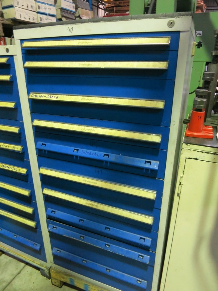 - Garage equipment: picture 1 - Garage equipment: picture 1