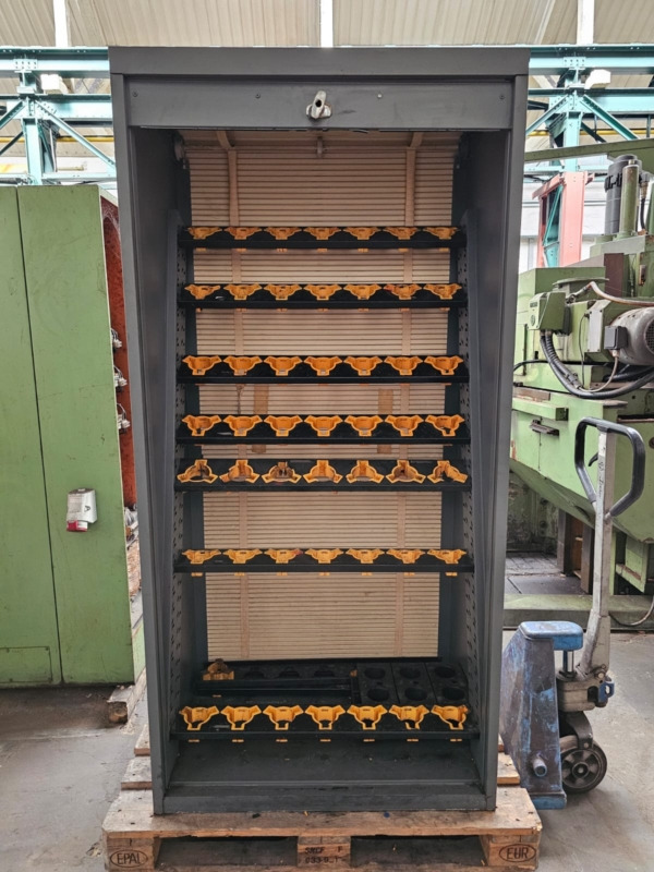 Rolladenschrank fuer SK 50 - Garage equipment: picture 1 Rolladenschrank fuer SK 50 - Garage equipment: picture 1