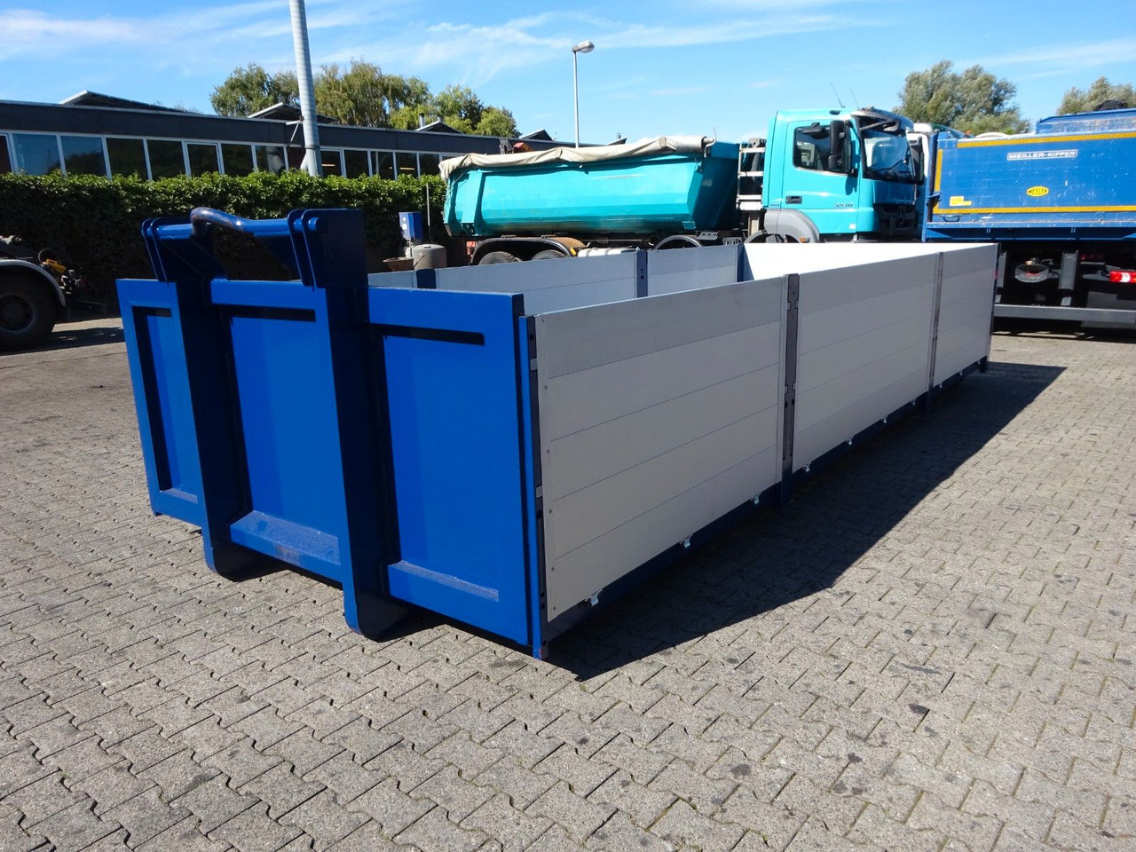 12 cbm Abrollcontainer Pritsche - Hook lift truck: picture 5 12 cbm Abrollcontainer Pritsche - Hook lift truck: picture 5