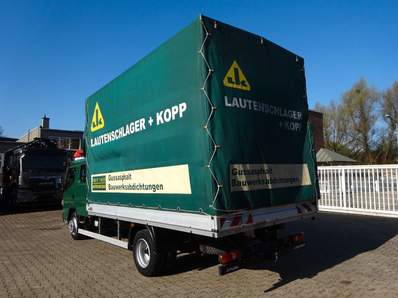 FUSO 7C180D Canter mit Doppelkabine 4x2 - Curtain side van, Crew cab van: picture 5 FUSO 7C180D Canter mit Doppelkabine 4x2 - Curtain side van, Crew cab van: picture 5