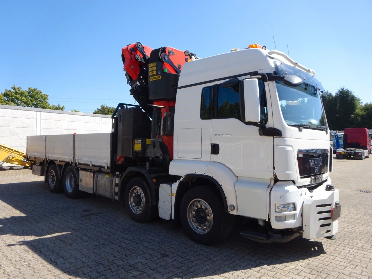 Crane truck MAN 35.480 HYDRO TGS Pritsche + PK 65002 Kran 8x2-4: picture 15 Crane truck MAN 35.480 HYDRO TGS Pritsche + PK 65002 Kran 8x2-4: picture 15