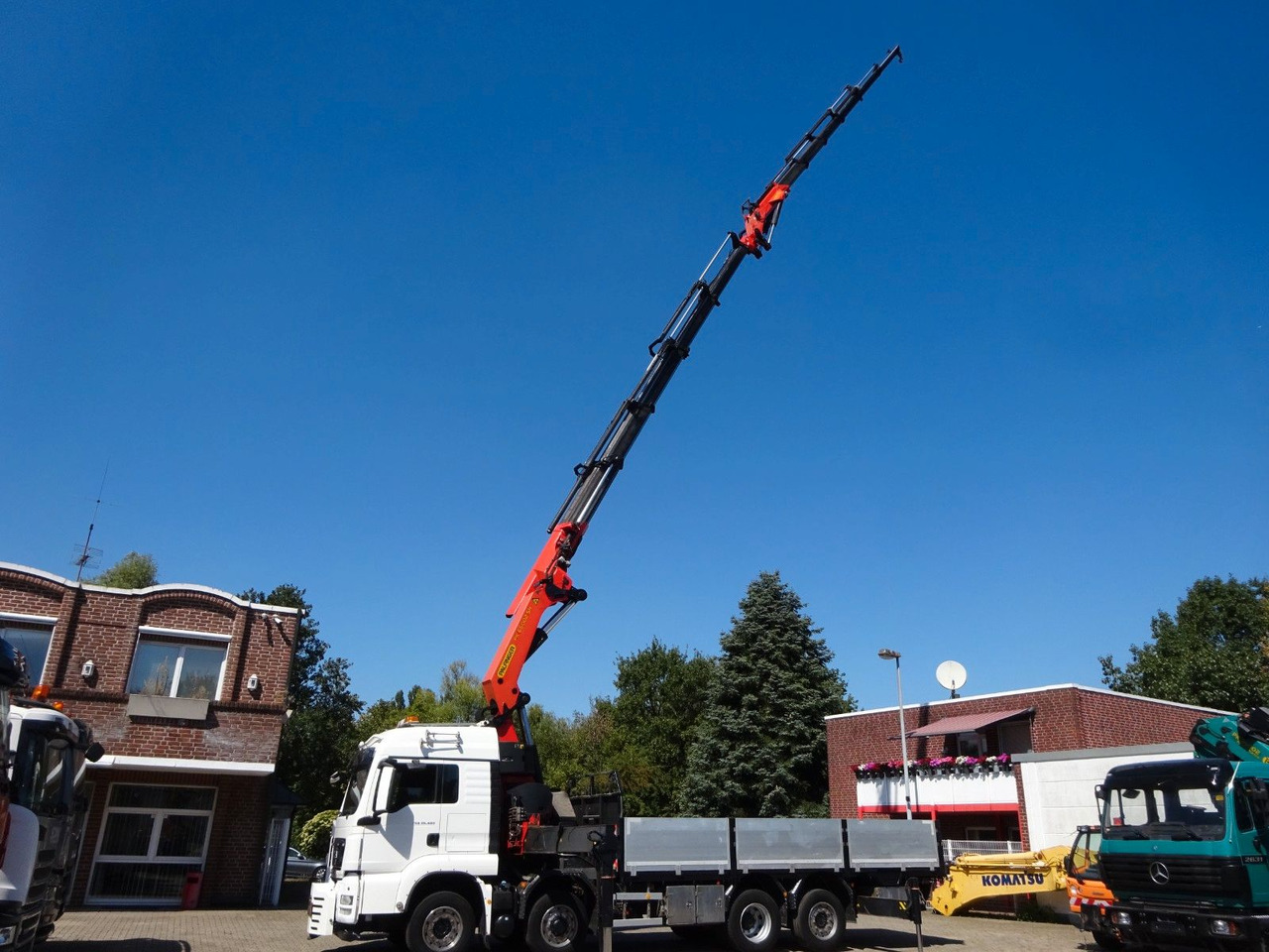 MAN 35.480 TGS Pritsche + PK 65002 Kran 8x2 - Crane truck: picture 4 MAN 35.480 TGS Pritsche + PK 65002 Kran 8x2 - Crane truck: picture 4