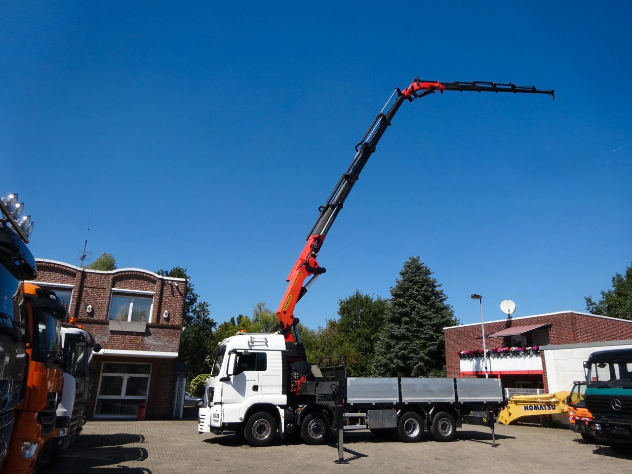 MAN 35.480 TGS Pritsche + PK 65002 Kran 8x2 - Crane truck: picture 3 MAN 35.480 TGS Pritsche + PK 65002 Kran 8x2 - Crane truck: picture 3