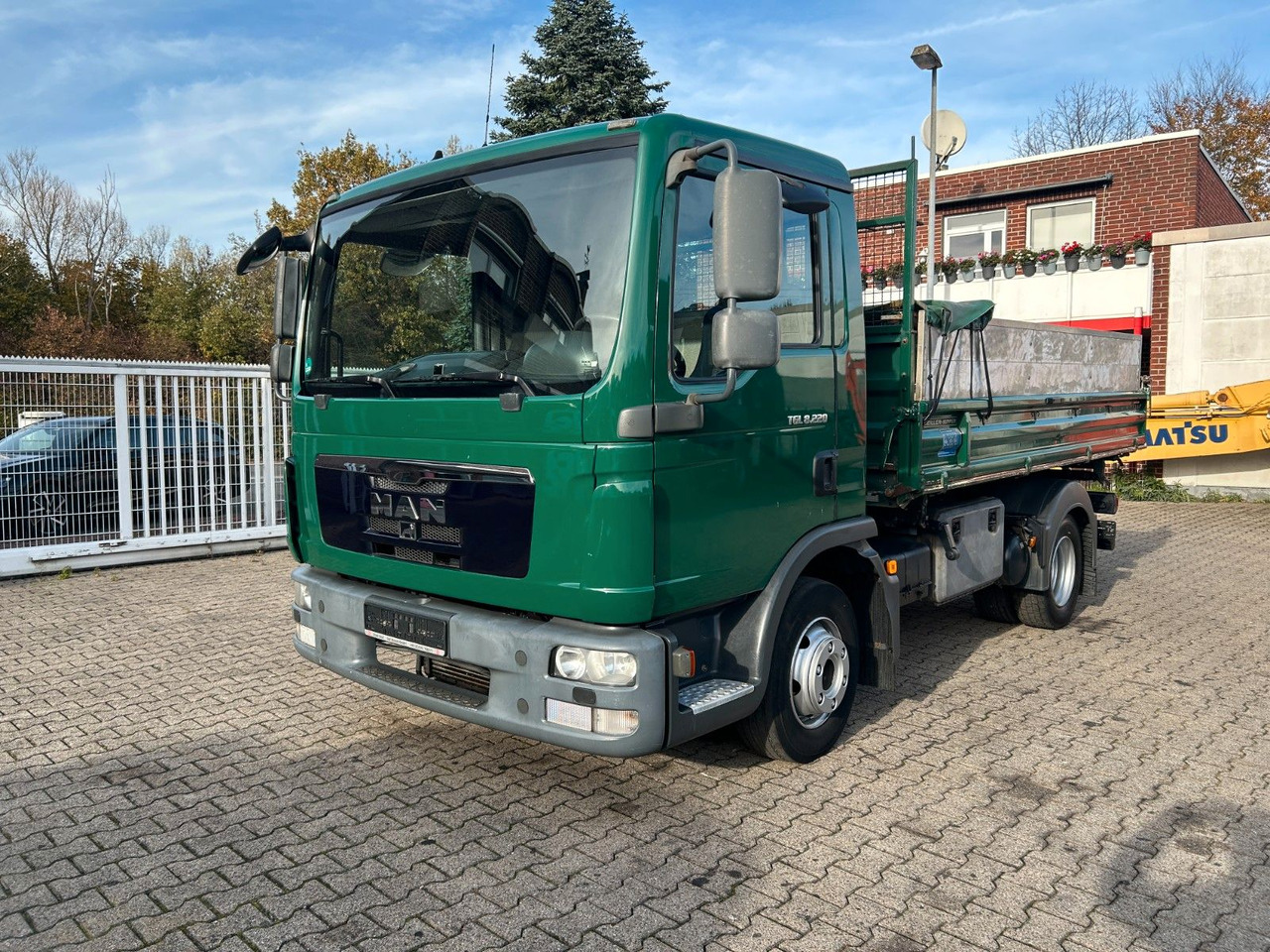 MAN 8.220 TGL MEILLER 3Skipper mit hohen Wänden - Tipper: picture 2 MAN 8.220 TGL MEILLER 3Skipper mit hohen Wänden - Tipper: picture 2