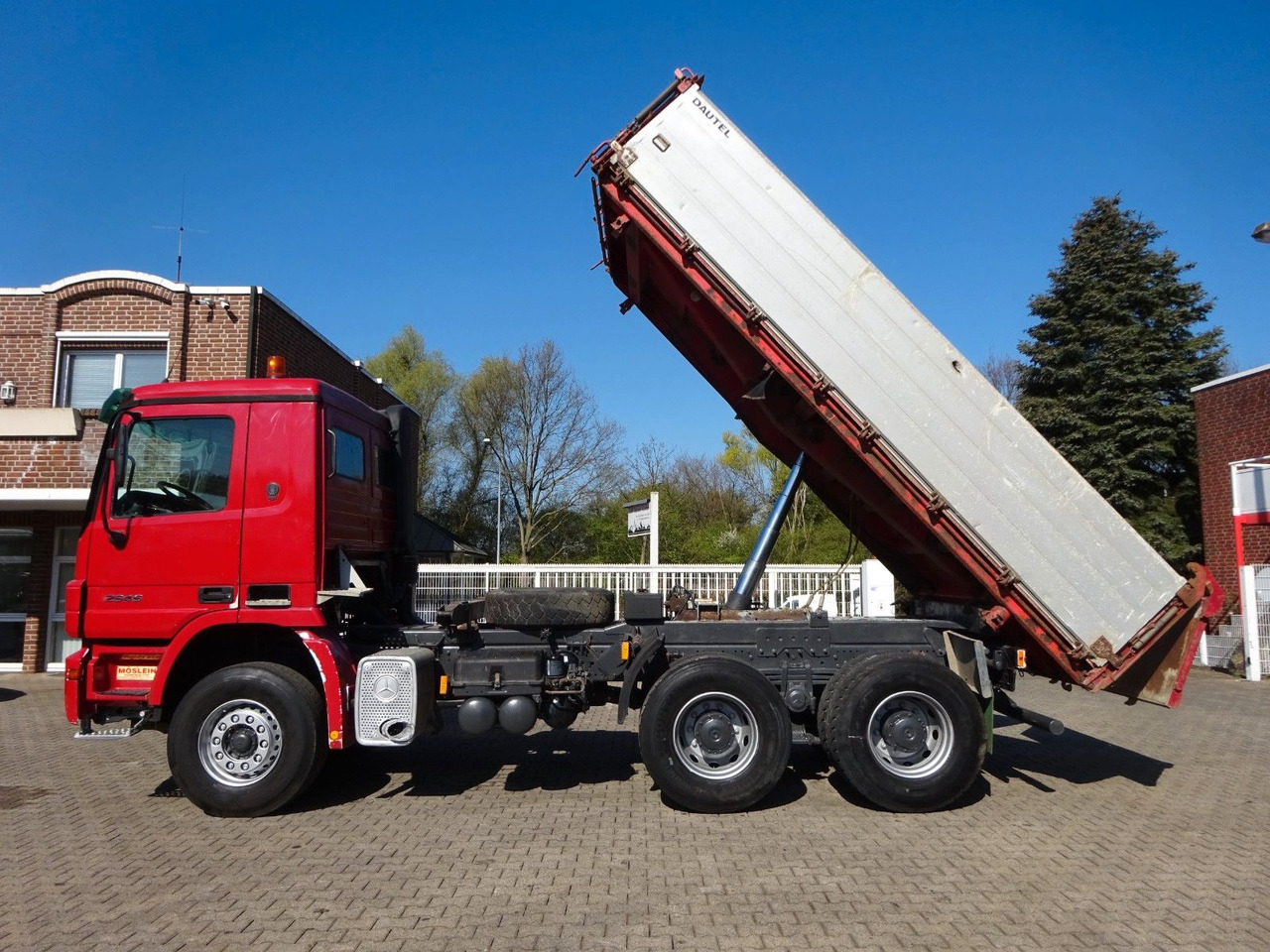 Mercedes-Benz 2646 Actros 3Seitenkipper 6x4 - Tipper: picture 4 Mercedes-Benz 2646 Actros 3Seitenkipper 6x4 - Tipper: picture 4