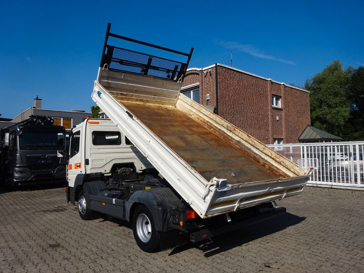 Mercedes-Benz 818 Atego MEILLER 3Skipper 4x2 - Tipper: picture 4 Mercedes-Benz 818 Atego MEILLER 3Skipper 4x2 - Tipper: picture 4