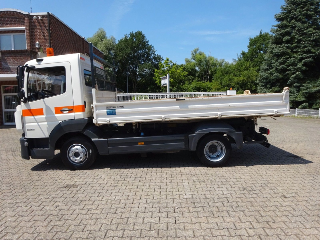 Mercedes-Benz 823 Atego MEILLER 3Skipper 4x2 - Tipper: picture 5 Mercedes-Benz 823 Atego MEILLER 3Skipper 4x2 - Tipper: picture 5