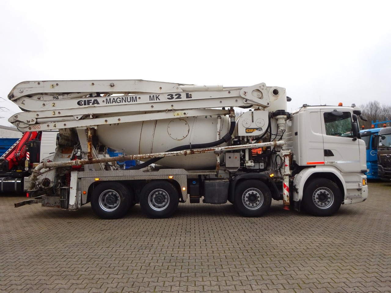 Scania PUMI CIFA 32 Meter  4 Knick. Scania PUMI CIFA 32 Meter  4 Knick. - Concrete pump truck: picture 2 Scania PUMI CIFA 32 Meter  4 Knick. Scania PUMI CIFA 32 Meter  4 Knick. - Concrete pump truck: picture 2